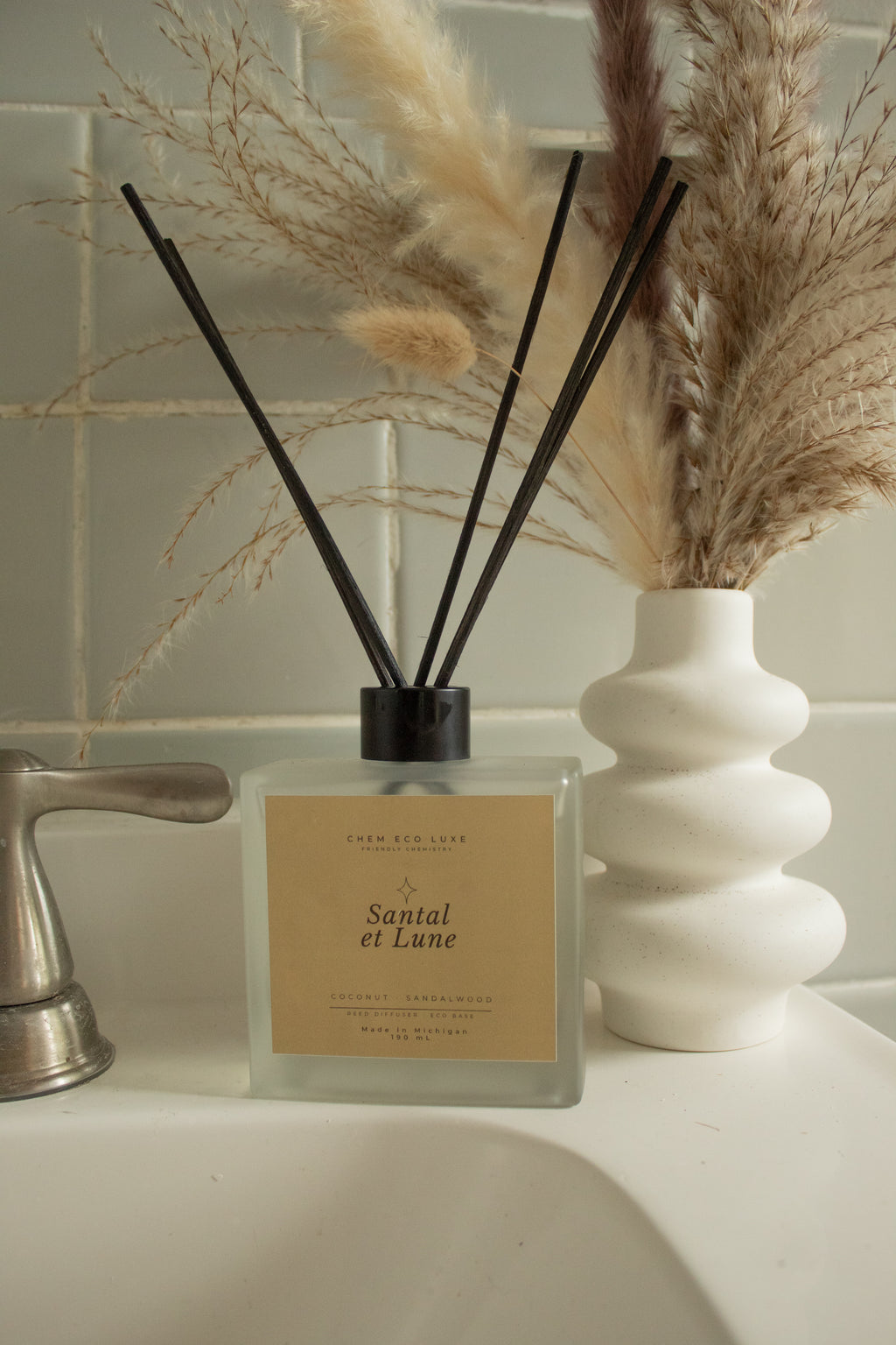 Santal et Lune — Reed Diffuser